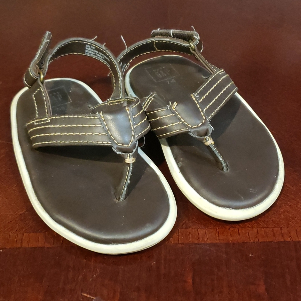 7-8 GAP leather sandle